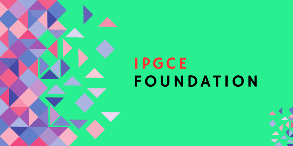iPGCE foundation programme image captures enthusiastic student teachers in an interactive lesson. The classroom is filled with modern resources, reflecting a supportive and hands-on training environment. Ideal for graduates aiming to start a teaching career with practical and theoretical foundations